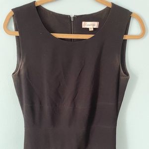 black sleeveless dress